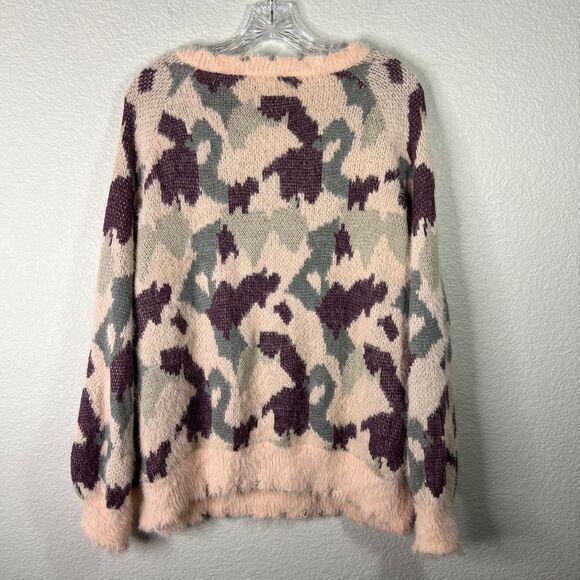Umgee Women's Fuzzy Camo Sweater Soft Knit Pullover Cozy Winter‎ Top Size M - Picture 5 of 6